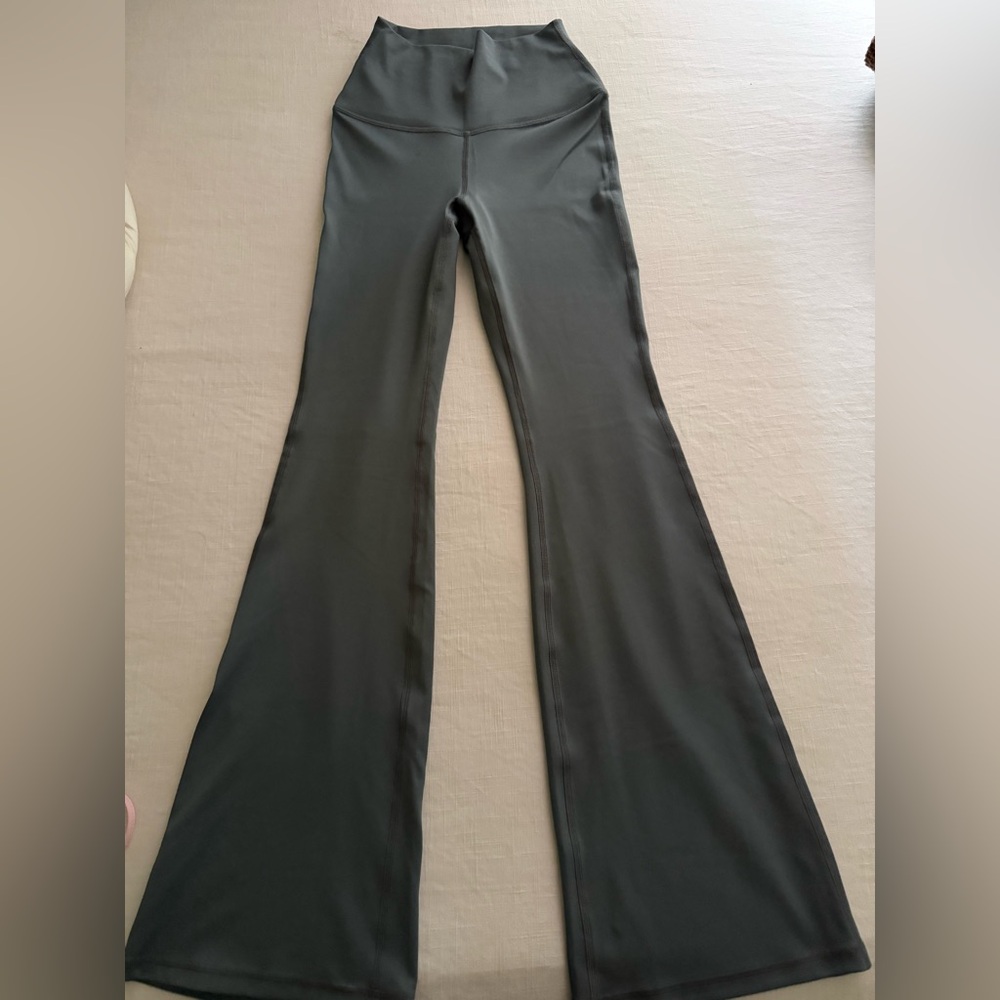 Brand New And Unworn* Hollister Gilly Hicks Flare Legging